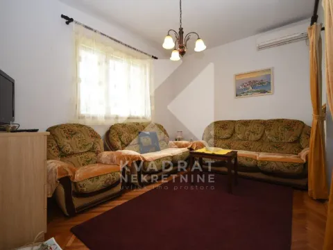 Rent, two bedroom apartment, 55m², Tološi, Podgorica - image 1