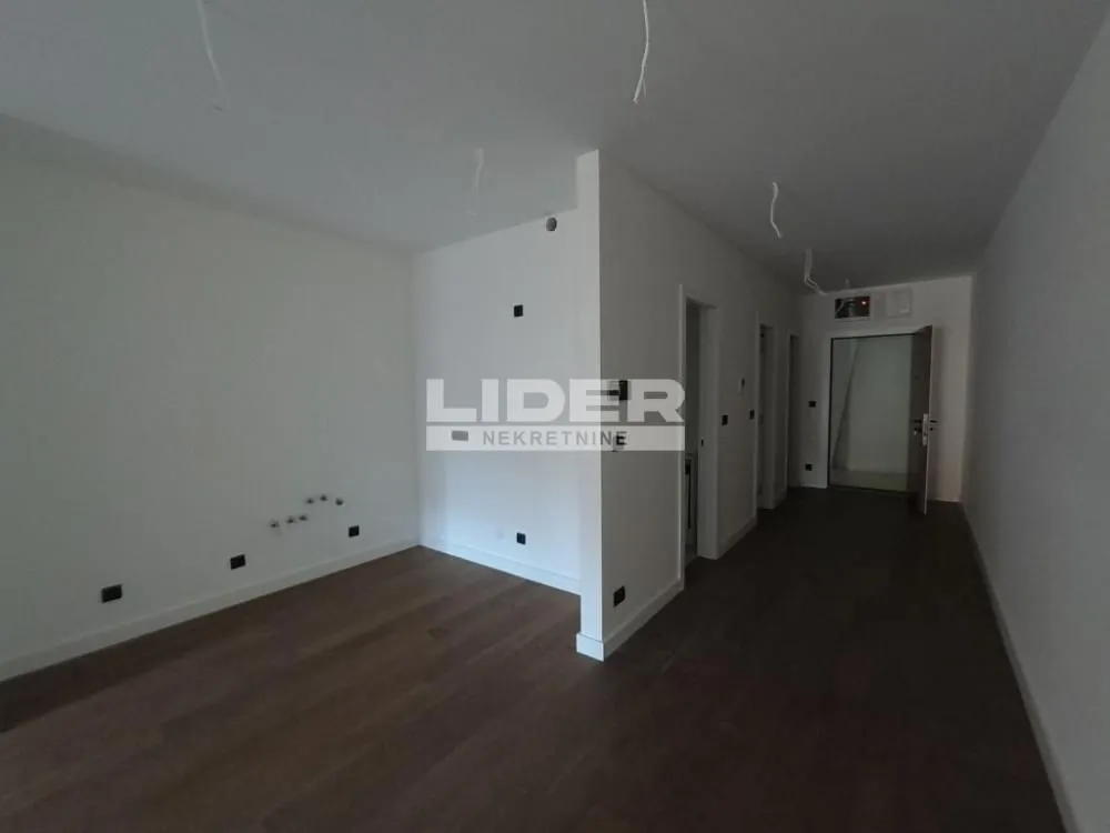 Sale, four bedroom apartment, 125m², Autokomanda, Voždovac Sve Podlokacije