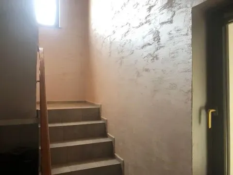 Rent, house, 200m², Voždovac Sve Podlokacije, Beograd - image 6