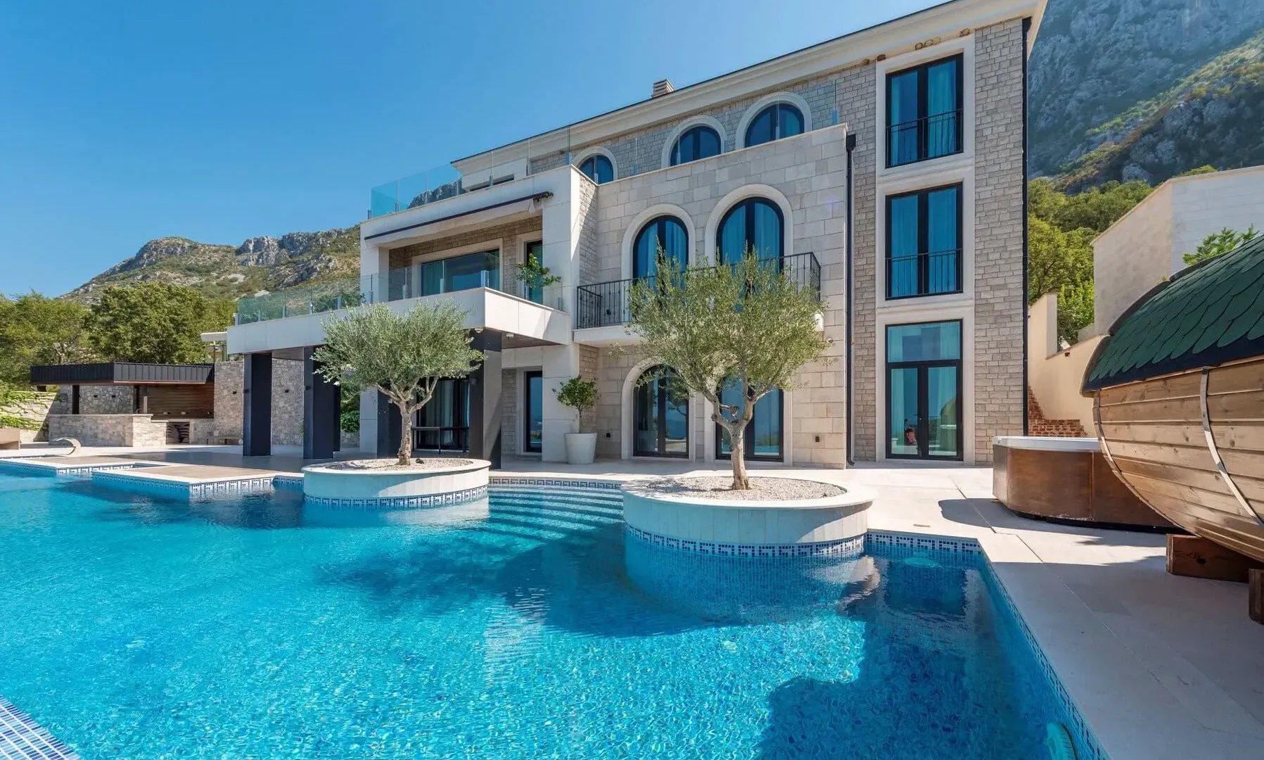 Prodaja, kuća, 496m², Blizikuće, Budva