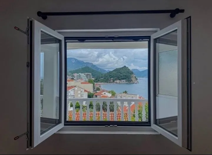 Sale, one bedroom apartment, 67m², Petrovac, Budva