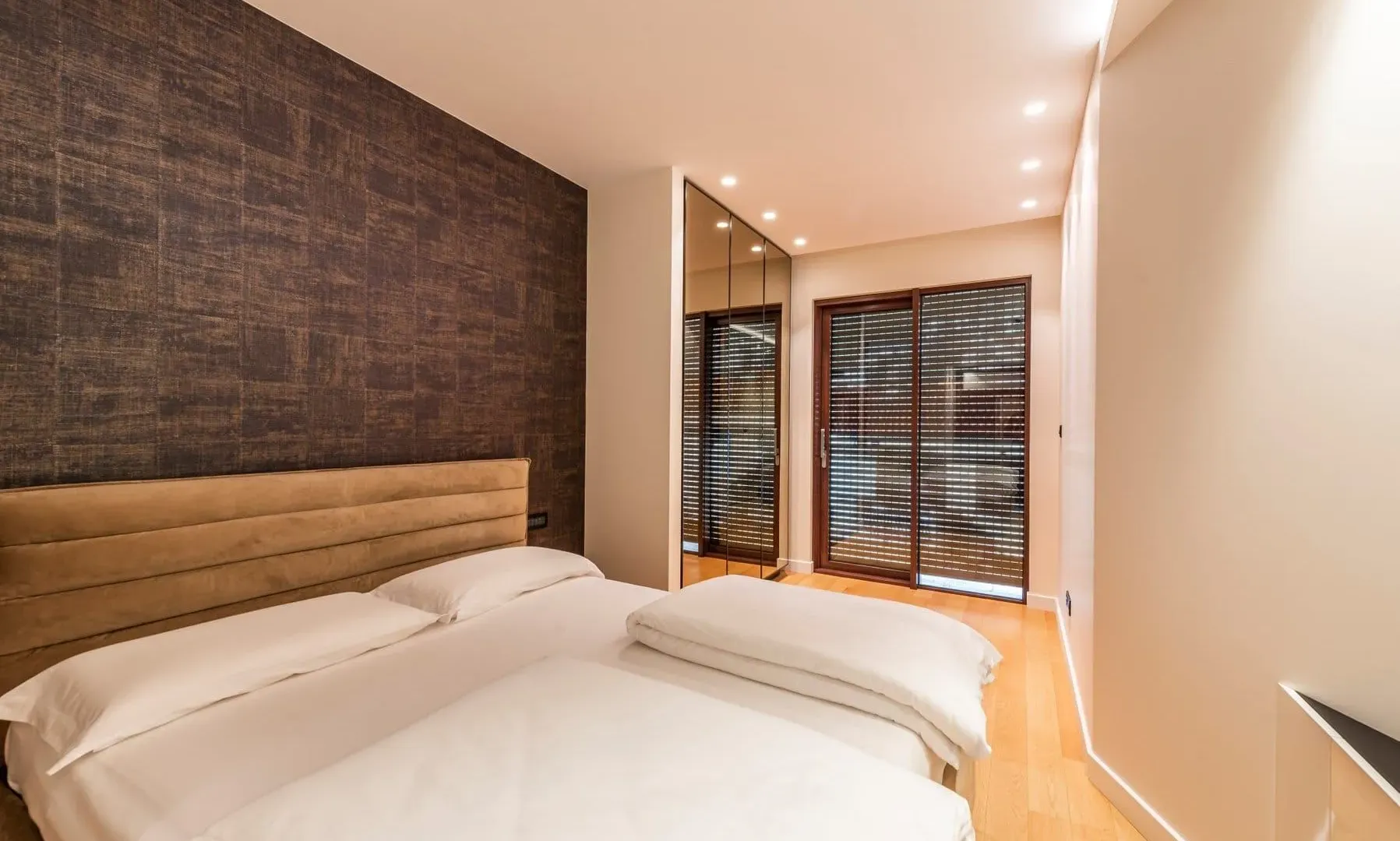 Sale, two bedroom apartment, 107m², Centar, Budva