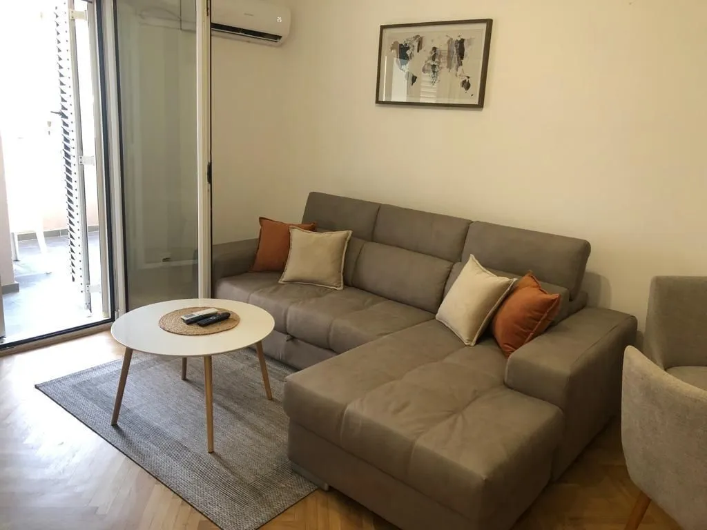 Rent, one bedroom apartment, 58m², Budva, Crna Gora