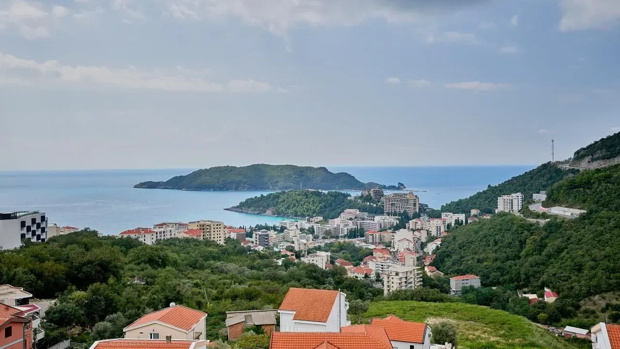 Sale, two bedroom apartment, 55m², Bečići, Budva