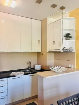 Izdavanje, dvosoban stan, 70m², Pobrežje, Podgorica - image 8