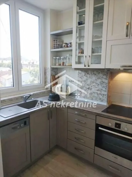 Izdavanje, četvorosoban stan, 80m², Profesorska Kolonija, Palilula Sve Podlokacije