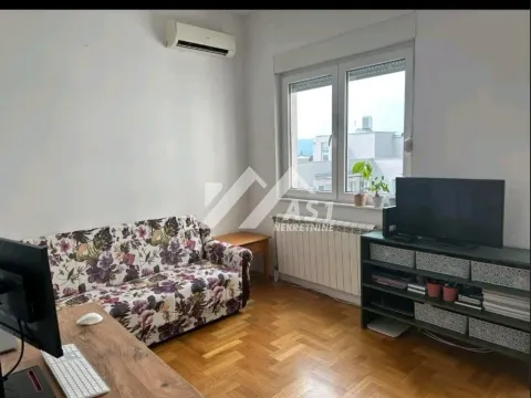 Stan in Bulevar Evrope