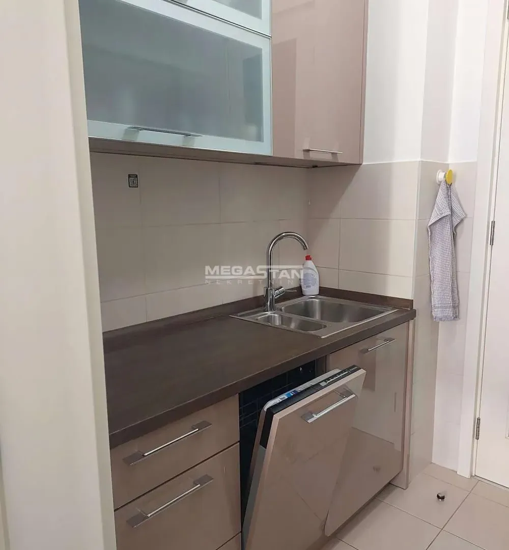 Rent, two bedroom apartment, 65m², Belvil, Beograd