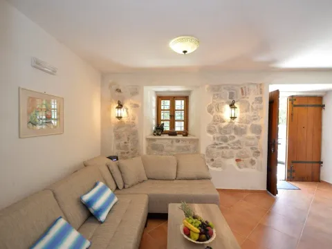 Prodaja, kuća, 251m², Prčanj, Kotor - image 5