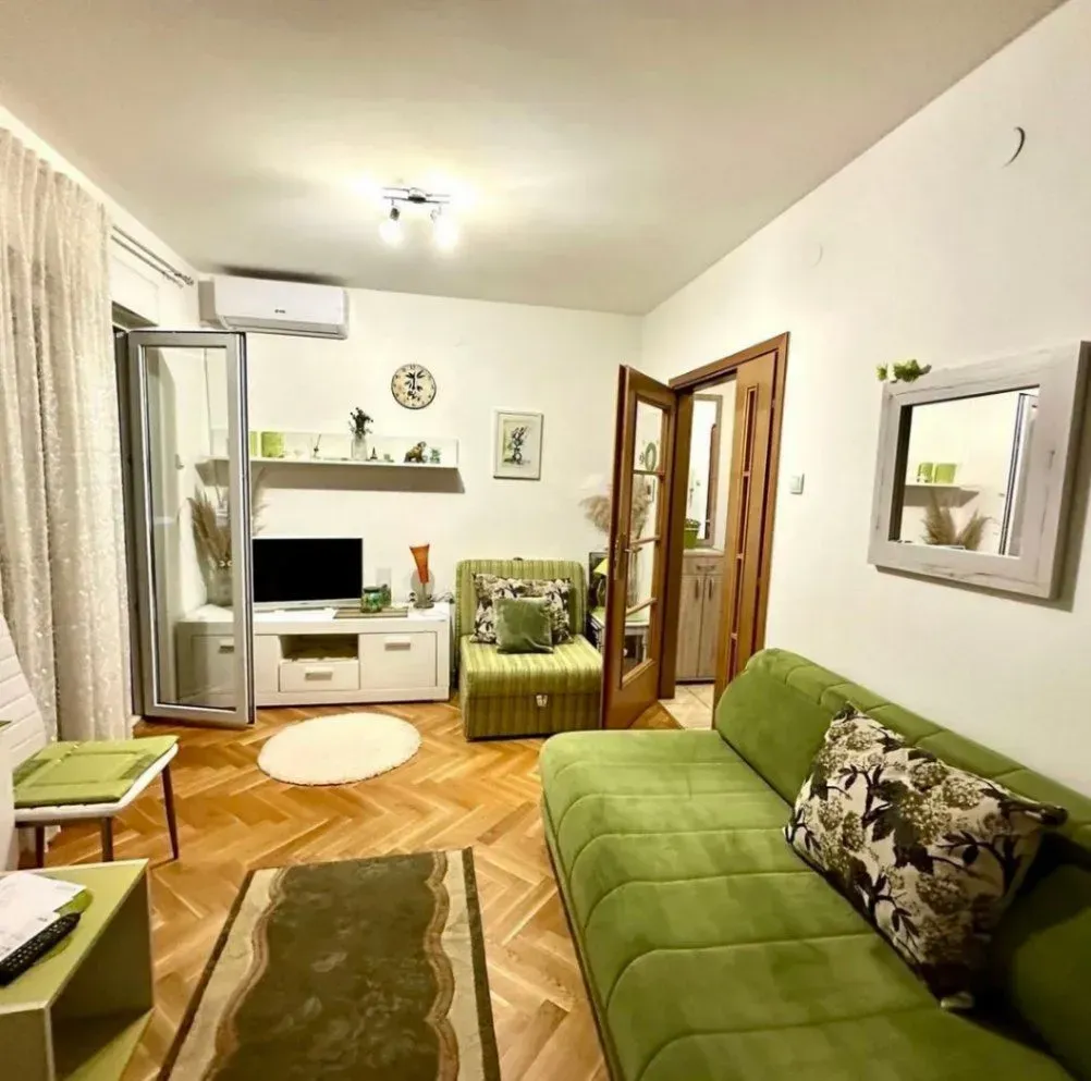 Rent, studio apartment, 30m², Blok 9, Podgorica