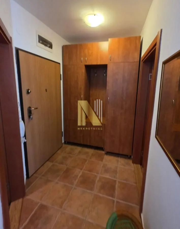 Izdavanje, dvosoban stan, 40m², Grbavica, Novi Sad Sve Podlokacije