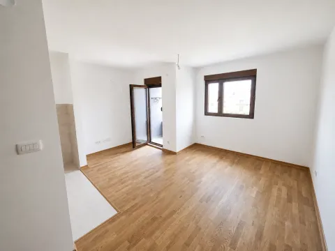 Prodaja, garsonjera, 27m², Stari Aerodrom, Podgorica - image 4