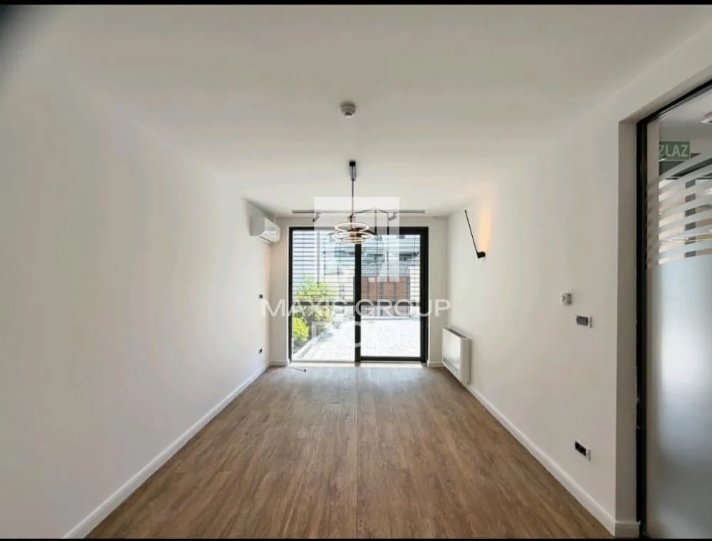 Rent, office space, 563m², Savski Venac, Beograd
