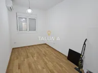 Izdavanje, dvosoban stan, 65m², Stari Aerodrom, Podgorica - image 7