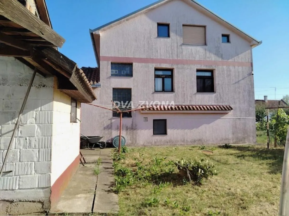 Prodaja, kuća, 172m², Beška, Inđija