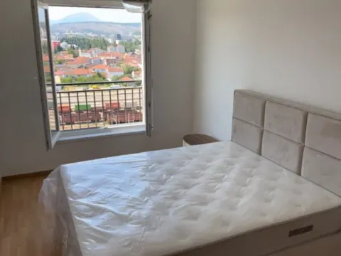 Izdavanje, dvosoban stan, 65m², Stari Aerodrom, Podgorica - image 3