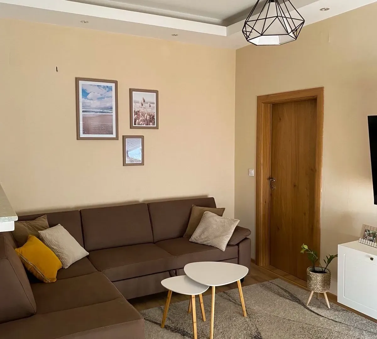 Rent, two bedroom apartment, 58m², Bijeli Do, Budva
