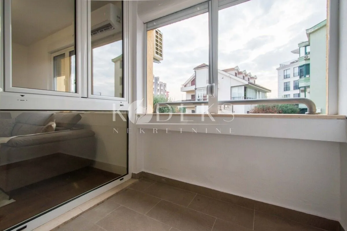 Rent, three bedroom apartment, 98m², City Kvart, Podgorica