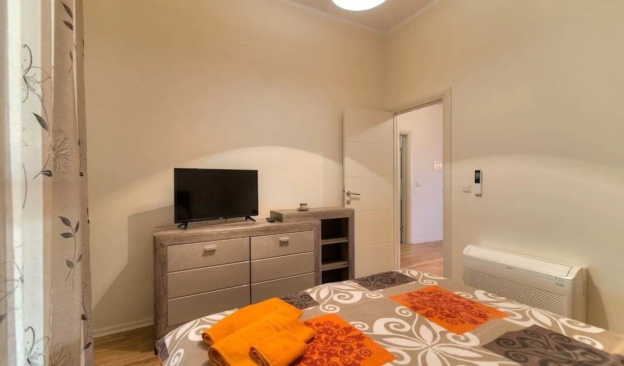 Prodaja, dvosoban stan, 83m², Zavala, Budva