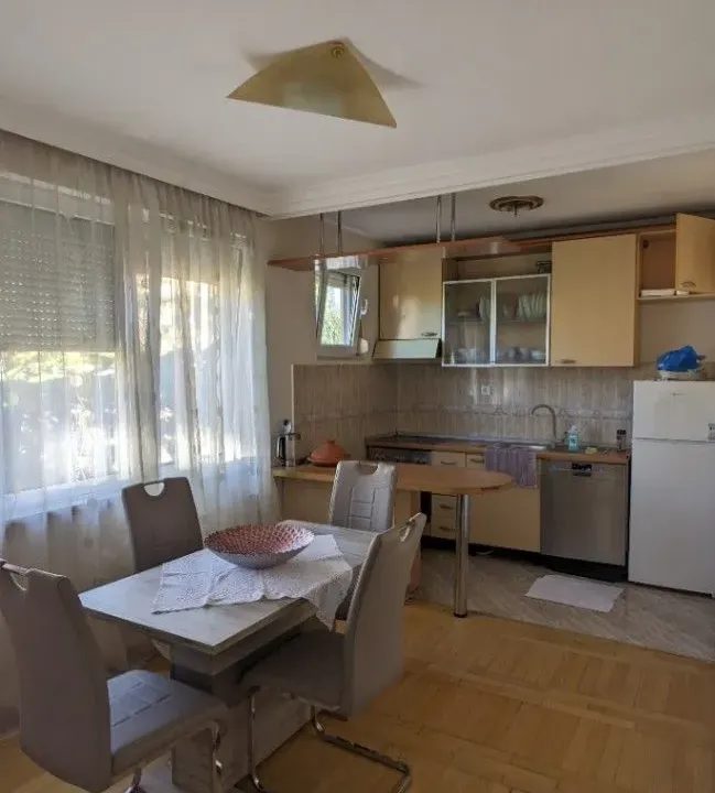 Izdavanje, stan, 55m², Preko Morače, Podgorica