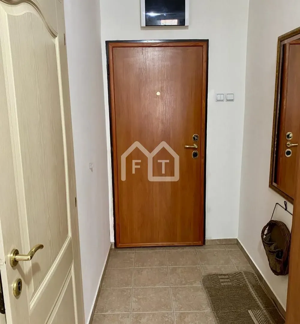 Izdavanje, trosoban stan, 60m², Cvetkova Pijaca, Zvezdara Sve Podlokacije