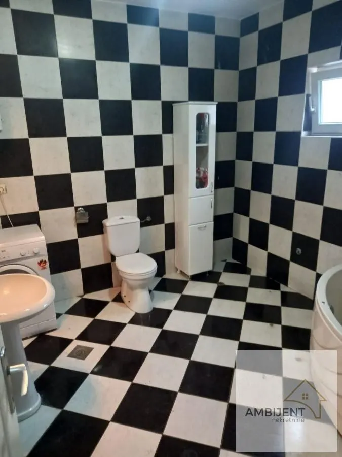 Sale, office space, 240m², Zemun Sve Podlokacije, Beograd