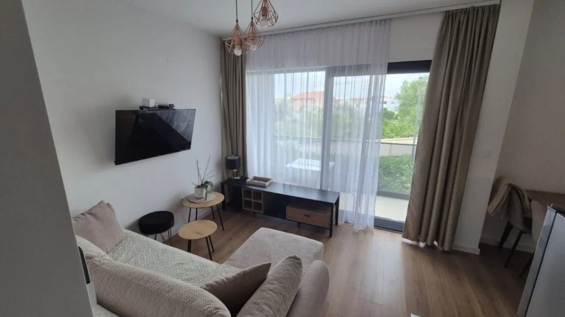 Izdavanje, jednosoban stan, 37m², Donja Lastva, Tivat