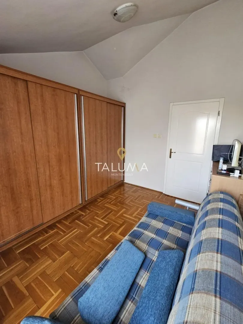 Rent, house, 300m², Masline, Podgorica
