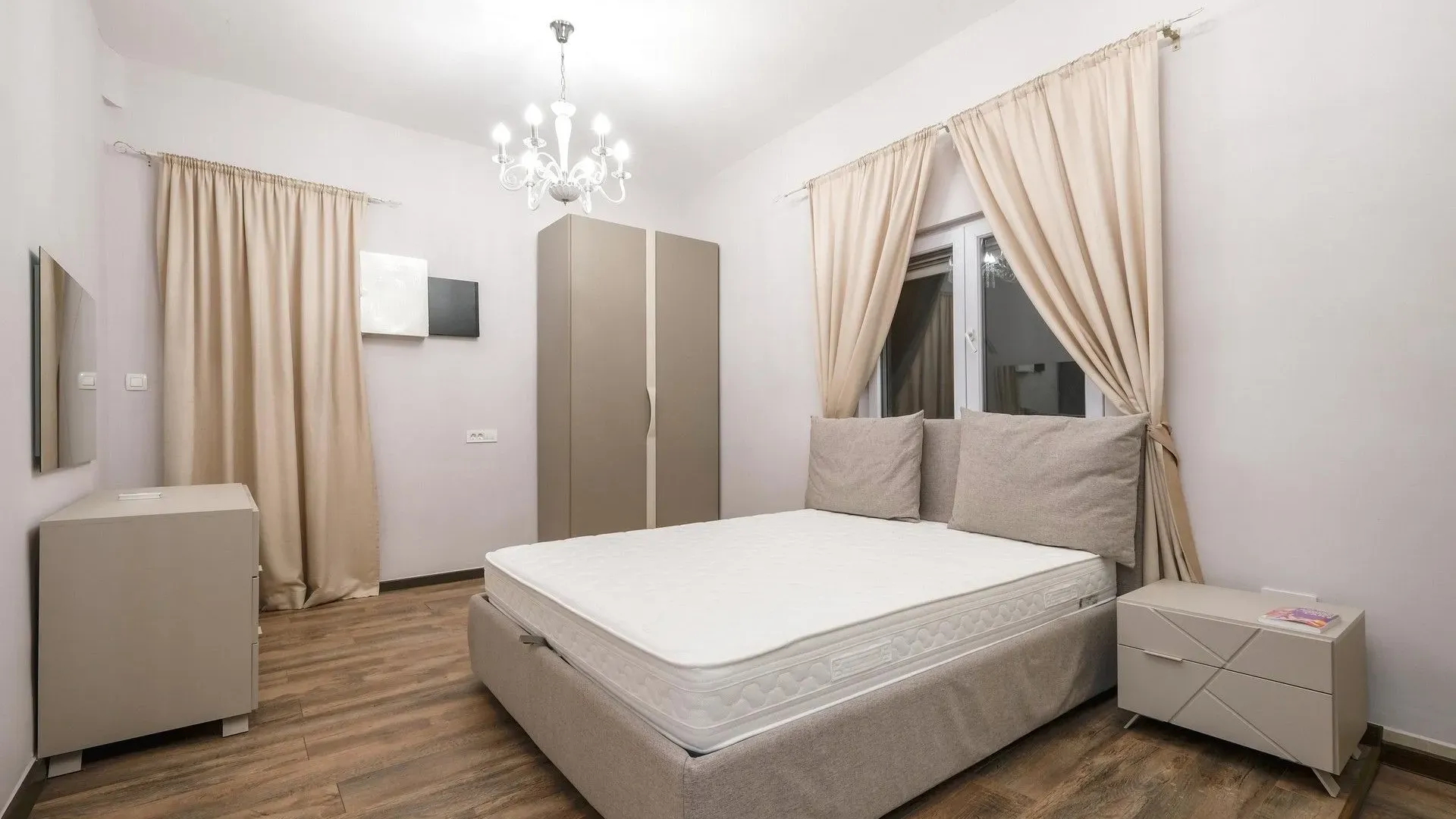 Prodaja, kuća, 198m², Dumidran, Tivat