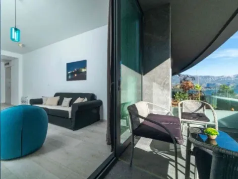 Izdavanje, dvosoban stan, 50m², Budva, Crna Gora - image 8