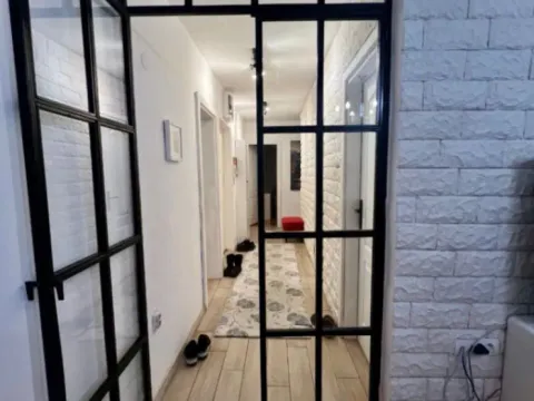 Izdavanje, trosoban stan, 100m², Blok 5, Podgorica - image 3