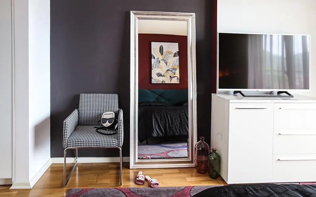 Izdavanje, trosoban stan, 198m², Budva, Crna Gora