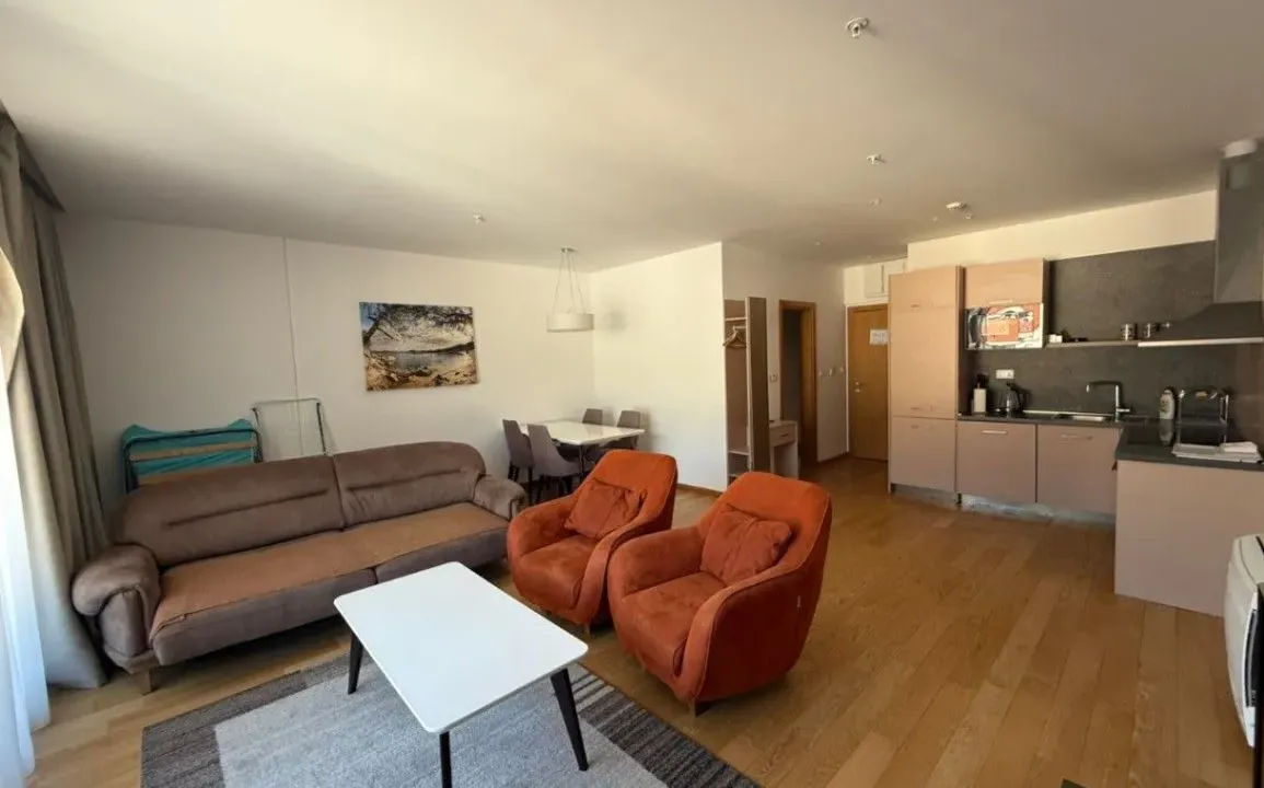 Izdavanje, jednosoban stan, 61m², Budva, Crna Gora