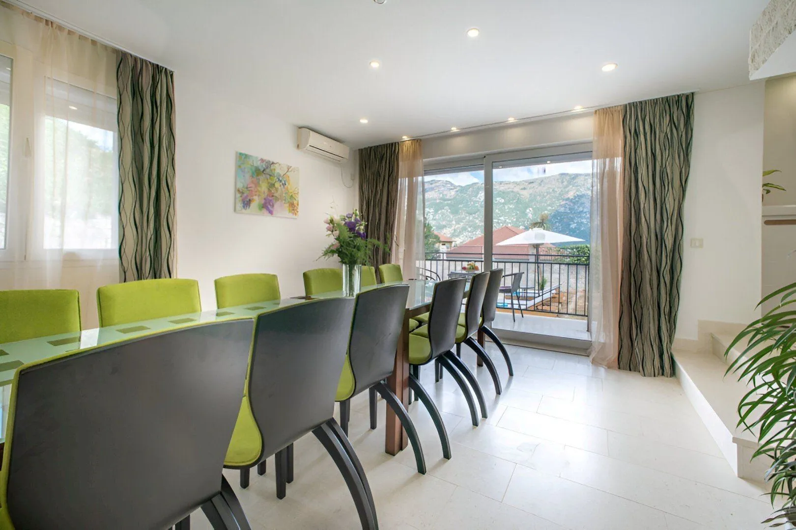 Sale, house, 240m², Stoliv, Kotor