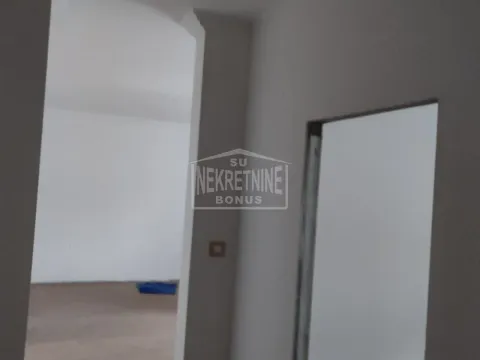 Prodaja, trosoban stan, 76m², Centar, Subotica - image 7