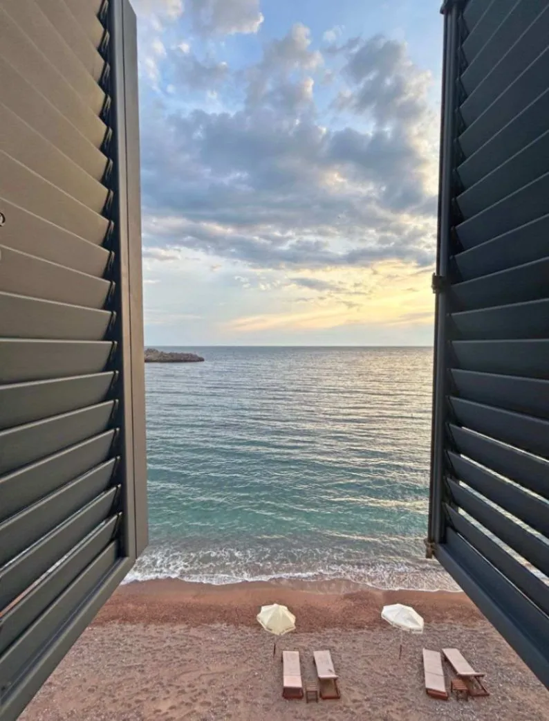 Rent, two bedroom apartment, 55m², Sveti Stefan, Budva