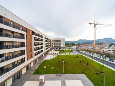 Rent, one bedroom apartment, 47m², Podgorica, Crna Gora - image 13