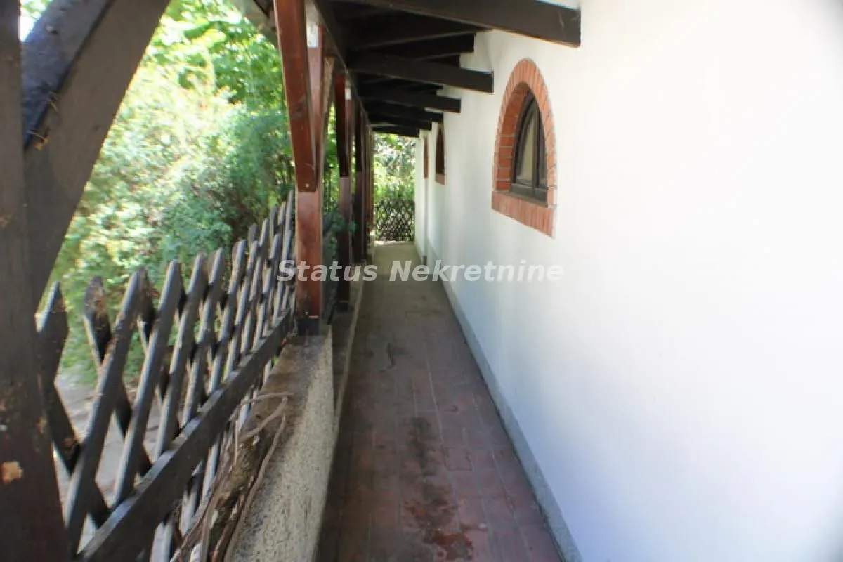 Prodaja, kuća, 264m², Petrovaradin, Novi Sad