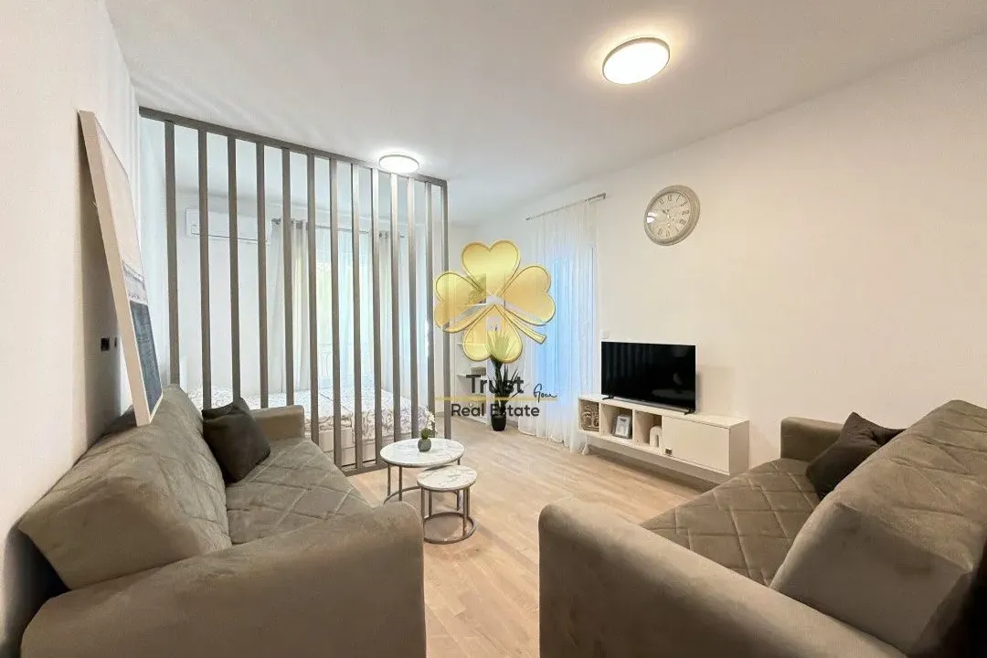 Rent, studio apartment, 40m², Momišići, Podgorica