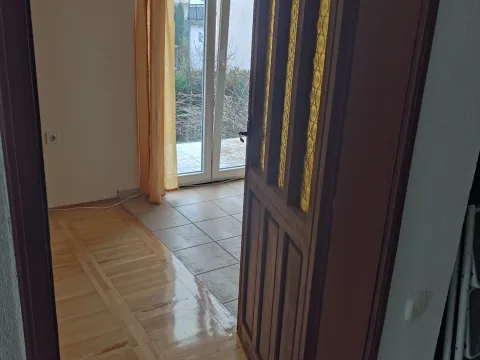 Izdavanje, dvosoban stan, 70m², Gornja Gorica, Podgorica - image 3