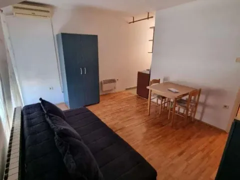 Izdavanje, garsonjera, 27m², Centar, Novi Sad - image 3