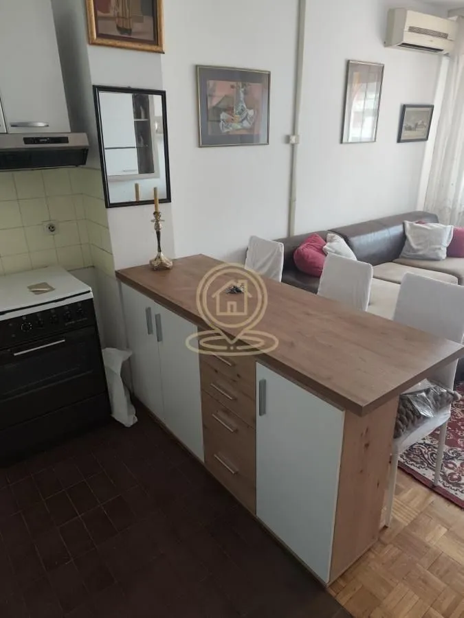 Izdavanje, dvosoban stan, 50m², Sajmište, Novi Sad