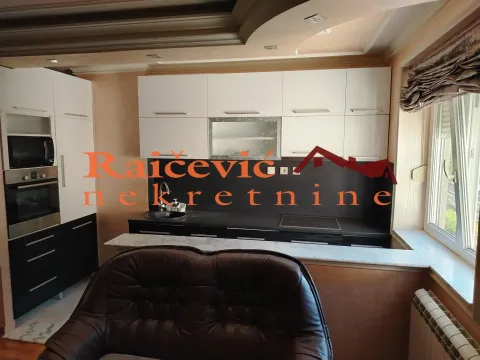 Izdavanje, četvorosoban stan, 130m², Kumodraž 2, Kumodraž Sve Podlokacije - image 5