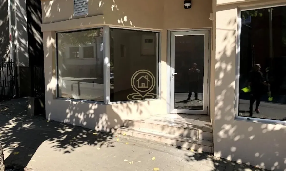 Izdavanje, poslovni prostor, 25m², Centar, Kragujevac