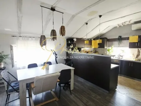 Prodaja, kuća, 148m², Borča 1, Borča Sve Podlokacije - image 7