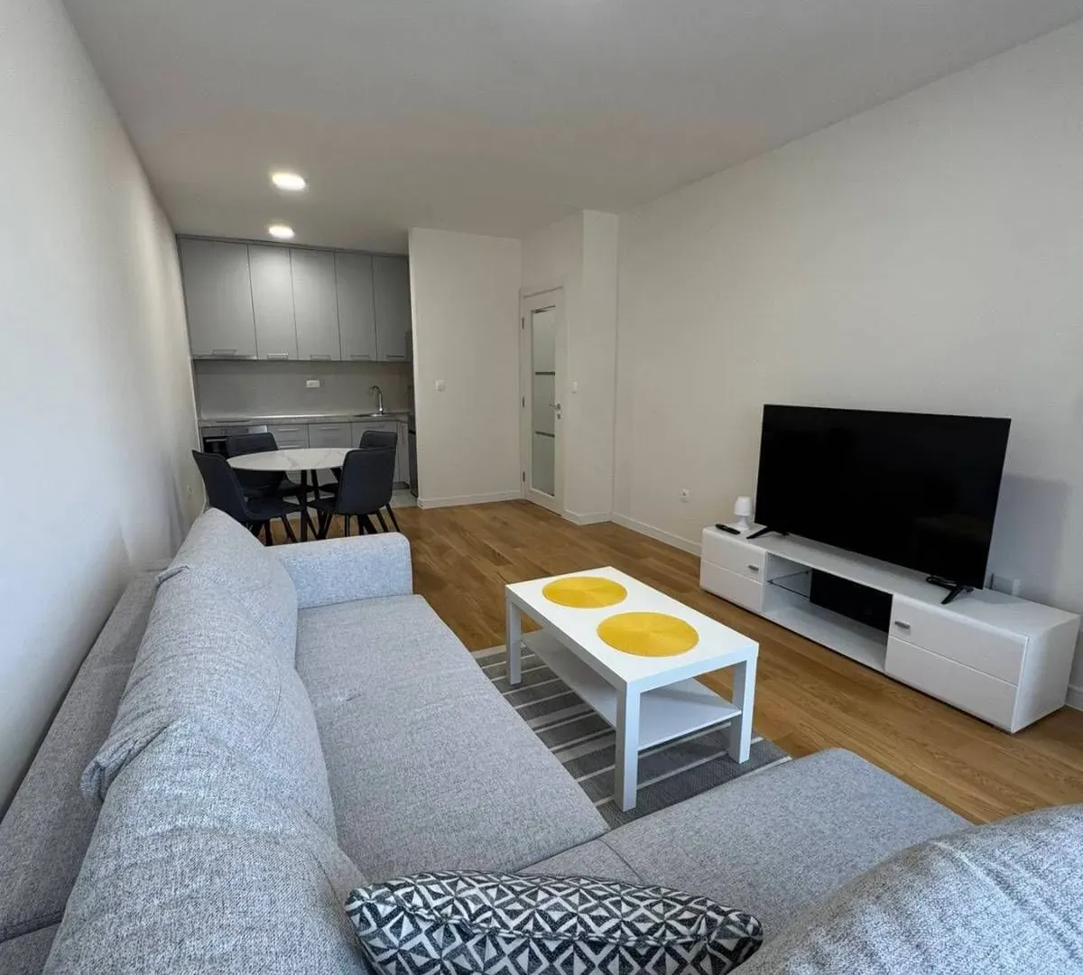 Rent, one bedroom apartment, 49m², Central Point, Podgorica