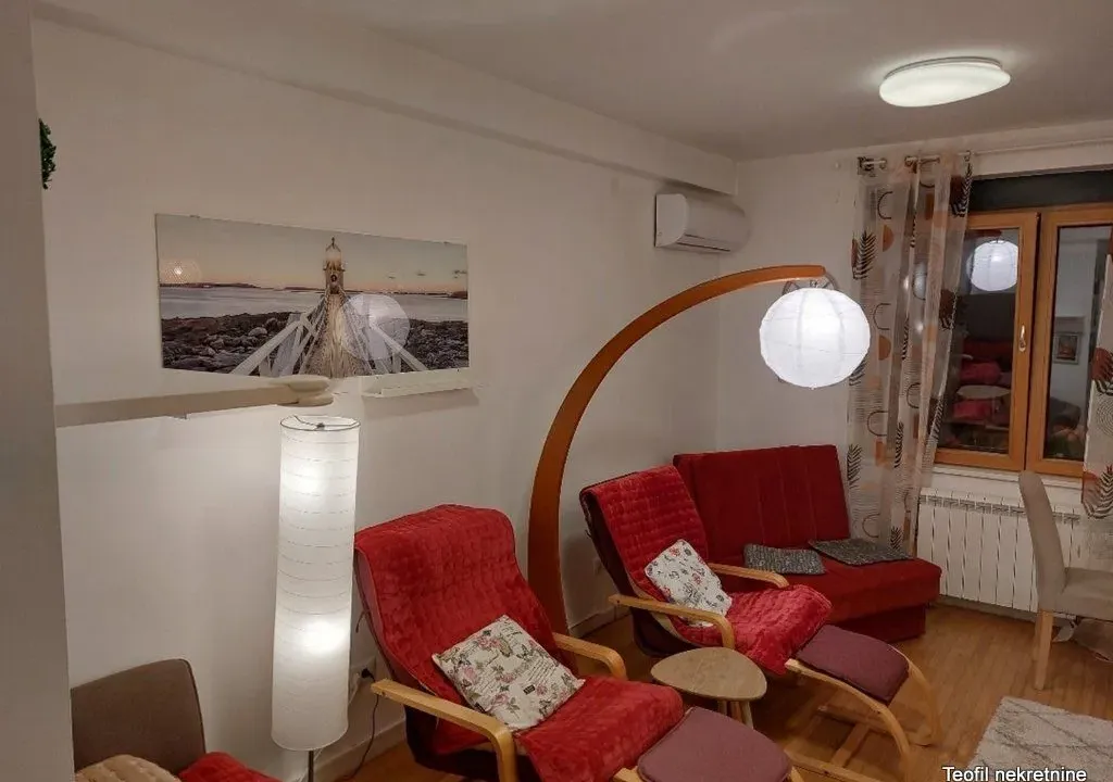 Izdavanje, dvosoban stan, 51m², Zemun Sve Podlokacije, Beograd