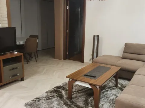 Rent, one bedroom apartment, 50m², Podkošljun, Budva - image 2