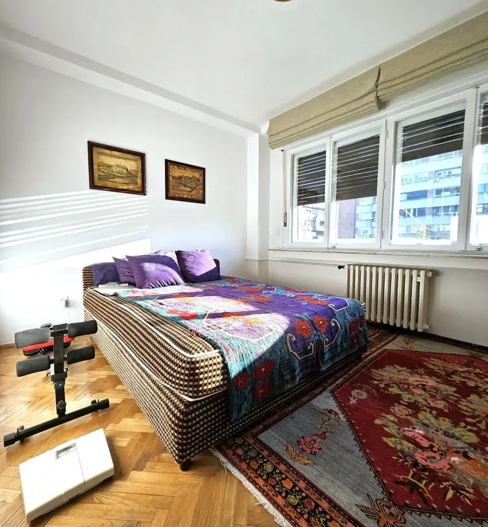 Rent, four bedroom apartment, 143m², Kalenić Pijaca, Vračar Sve Podlokacije