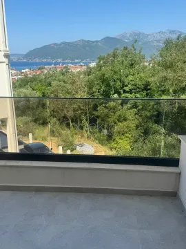 Rent, one bedroom apartment, 42m², Tivat, Crna Gora - image 6